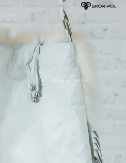 Listonoszka z futerkiem z lisa - polarny lis