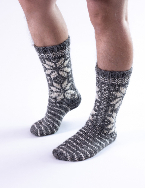 High, thick, white socks with wool filling with a gray, highlander pattern High, thick, white socks with wool filling with a gray, highlander pattern