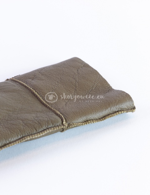 Brązowe rękawiczki damskie ze skóry jagnięcej żywicowanej wywijane