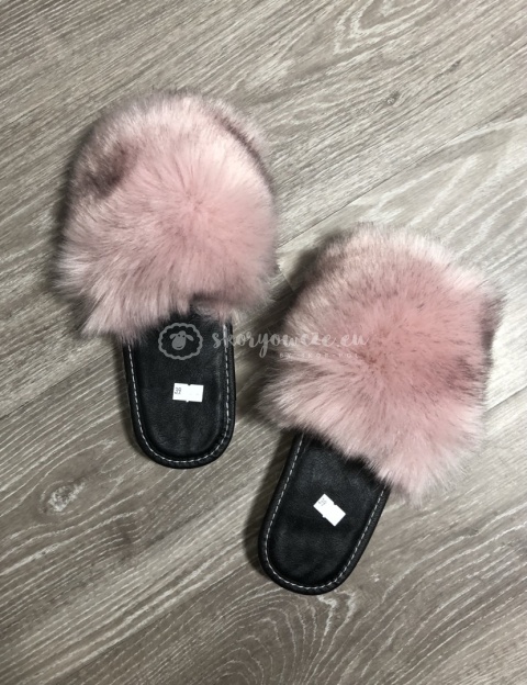 Klapki futrzane pantofle sztuczne futerko / brudny róż
