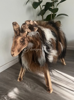 Krzesło - baran dekoracyjny / opalany