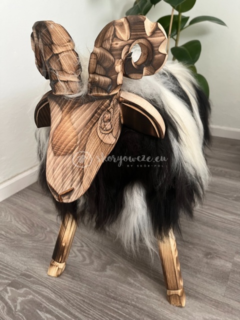 Krzesło - baran dekoracyjny / biało czarny / opalany