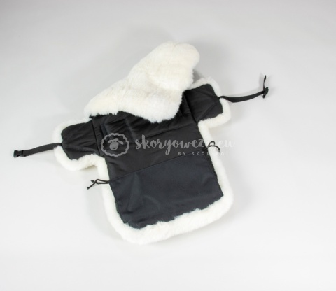 Wkładka do fotelika z zapięciem / Czarna